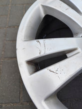 Load image into Gallery viewer, 1x Alufelge 17 Zoll 7.5" 5x112 47ET Glanz Silber A2044010402 Mercedes-Benz FEL8052368077ao