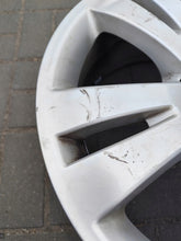 Load image into Gallery viewer, 1x Alufelge 17 Zoll 7.5" 5x112 47ET Glanz Silber A2044010402 Mercedes-Benz FEL8052368077ao
