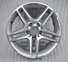 Laden Sie das Bild in den Galerie-Viewer, 1x Alufelge 17 Zoll 8.5" 5x112 58ET Glanz Silber A2044019702 Mercedes-Benz W204 FEL6465603771if