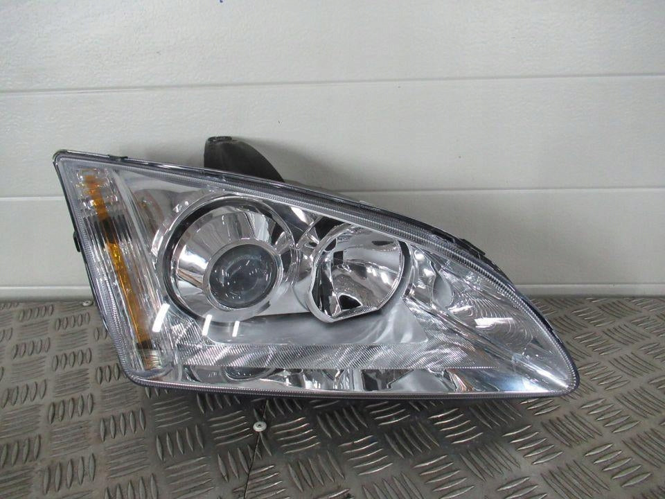 Frontscheinwerfer Ford Focus 4M51-13W029-EE Xenon Rechts Scheinwerfer Headlight SCH3907489066qz