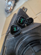 Laden Sie das Bild in den Galerie-Viewer, Frontscheinwerfer Hyundai I30 92102-2LXXX Rechts Scheinwerfer Headlight SCH2969281749yc