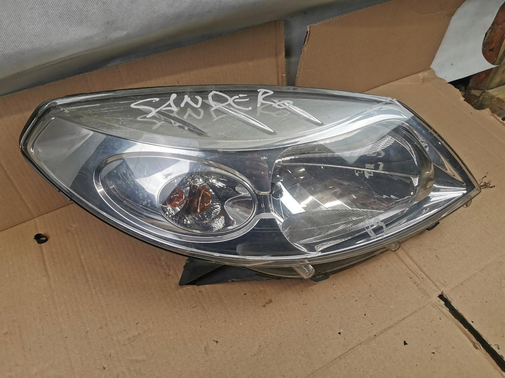 Frontscheinwerfer Dacia Sandero 8200733877- Rechts Scheinwerfer Headlight