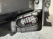 Laden Sie das Bild in den Galerie-Viewer, Frontscheinwerfer Mercedes-Benz Gla A1569066900 LED Links Scheinwerfer Headlight SCH4432101122bw