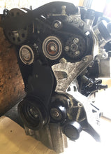 Laden Sie das Bild in den Galerie-Viewer, Motor Audi Seat Skoda VW CGL 2.0 TDI 163TKm 2013 Diesel Engine Unkomplett