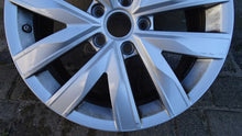 Load image into Gallery viewer, 1x Alufelge 17 Zoll 7.0" 5x112 38ET Glanz Silber 3G8601025 VW Arteon Rim Wheel FEL4719257615qx