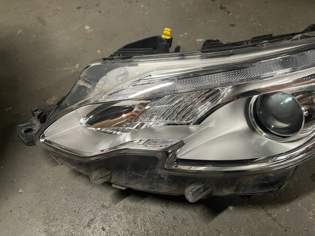 Frontscheinwerfer Peugeot 2008 90106472 Links Scheinwerfer Headlight SCH1819981441yn