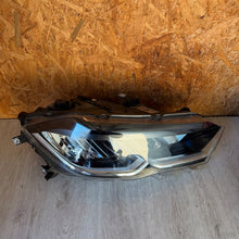 Laden Sie das Bild in den Galerie-Viewer, Frontscheinwerfer VW Polo 2G1941006C 2G1941005C Ein Satz Scheinwerfer Headlight SCH2131693100er