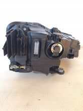 Laden Sie das Bild in den Galerie-Viewer, Frontscheinwerfer Skoda Scala 657941015A Links Scheinwerfer Headlight SCH6575415638ol