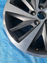Load image into Gallery viewer, 1x Alufelge 18 Zoll 7.5" 5x112 51ET Glanz Grau 5F0601025E Cupra Leon Mg FEL2794057124lw