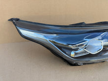 Laden Sie das Bild in den Galerie-Viewer, Frontscheinwerfer Kia Ceed 92102J7100 Full LED Rechts Scheinwerfer Headlight