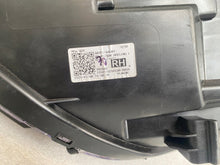 Laden Sie das Bild in den Galerie-Viewer, Frontscheinwerfer Hyundai I30 III 92102-G4600 LED Rechts Scheinwerfer Headlight SCH4761905468dg