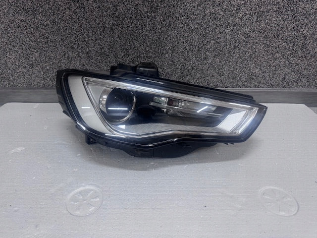 Frontscheinwerfer Audi A3 8V0941006 Xenon Rechts Scheinwerfer Headlight SCH9869886681jz
