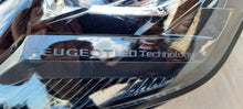 Load image into Gallery viewer, Frontscheinwerfer Peugeot 208 II LED Ein Stück (Rechts oder Links) Headlight SCH9682294968hh