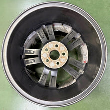 Laden Sie das Bild in den Galerie-Viewer, 1x Alufelge 16 Zoll 6.5" 5x100 47ET Glanz Grau 2G0601025AA VW Rim Wheel FEL3308838121jm