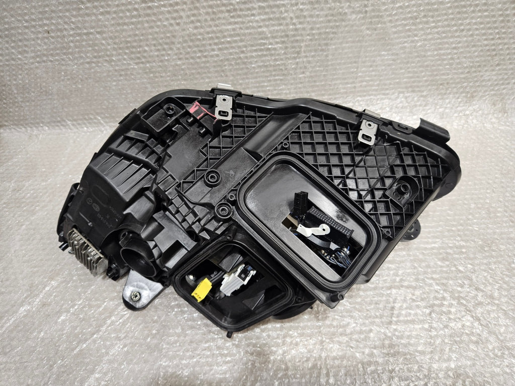 Frontscheinwerfer Mercedes-Benz W205 A205 A2059068605 Rechts Headlight SCH6304697720li