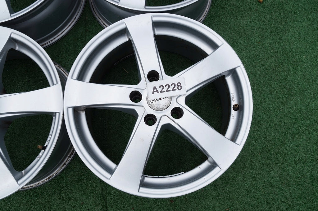 4x Alufelge 17 Zoll 7.5" 5x112 48ET Audi A4 A3 I V Octavia Golf VII Touran FEL3176156450xm