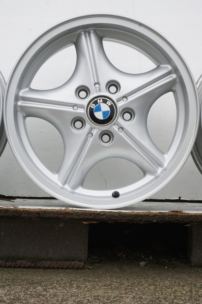 4x Alufelge 16 Zoll 7.0" 5x120 46ET 1092260 BMW Rim Wheel FEL2481880387ra