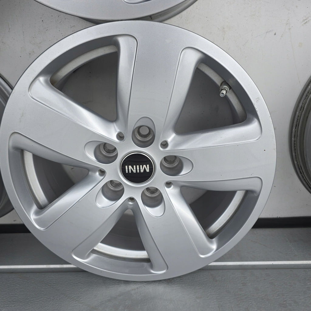 4x Alufelge 16 Zoll 7.0" 5x112 41ET Glanz 6856029 Mini Clubman F54 Rim Wheel FEL6617207305ch