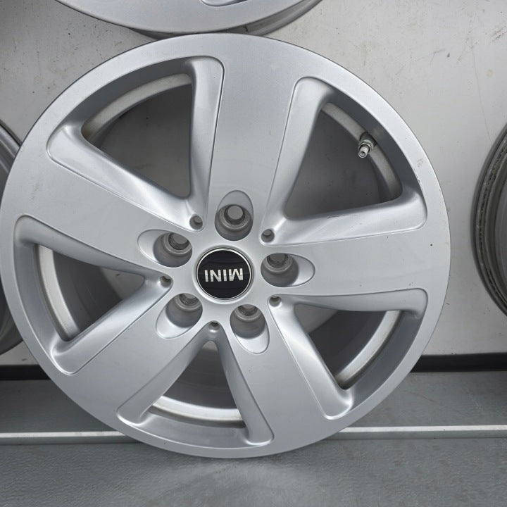 4x Alufelge 16 Zoll 7.0" 5x112 41ET Glanz 6856029 Mini Clubman F54 Rim Wheel FEL6617207305ch