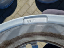 Laden Sie das Bild in den Galerie-Viewer, 4x Alufelge 17 Zoll 5x112 38ET Silber KBA53207 Audi W211 I Rim Wheel FEL5271508107uj