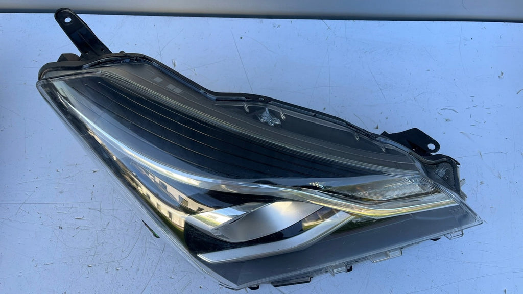 Frontscheinwerfer Toyota Yaris Rechts Scheinwerfer Headlight SCH4202706820sp