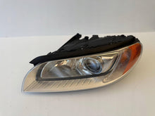 Laden Sie das Bild in den Galerie-Viewer, Frontscheinwerfer Volvo V70 S80 31283915 Xenon Links Scheinwerfer Headlight SCH6614662996cv