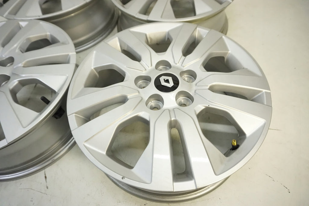 4x Alufelge 17 Zoll 6.0" 5x114.3 50ET 403001116 Fiat Talento Primastar Vivaro FEL1553257055kg