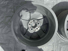 Laden Sie das Bild in den Galerie-Viewer, 1x Alufelge 16 Zoll 7.0" 5x112 46ET 8K0071496 Audi A4 B8 Rim Wheel FEL3080736433ks