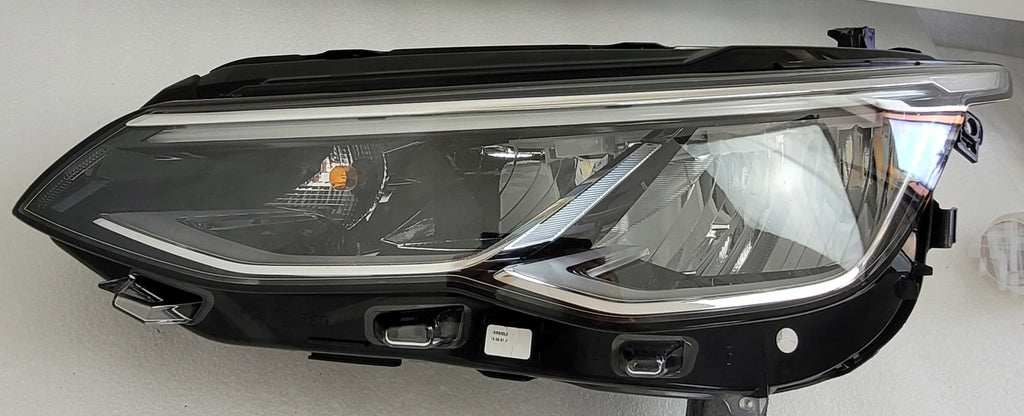 Frontscheinwerfer VW Golf VIII 5H1941005C 90150890 LED Links Headlight SCH4805004104yv