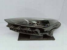 Laden Sie das Bild in den Galerie-Viewer, Frontscheinwerfer Mercedes-Benz Model 3 151495200D Links Scheinwerfer Headlight SCH3389090965aj