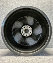 Laden Sie das Bild in den Galerie-Viewer, 1x Alufelge 18 Zoll 8.0" 5x112 46ET 8Y0601025H Audi A3 Rim Wheel FEL2754450912ev