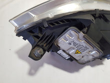 Laden Sie das Bild in den Galerie-Viewer, Frontscheinwerfer Mercedes-Benz W251 A2518203861 Xenon Rechts Headlight