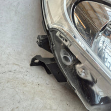 Laden Sie das Bild in den Galerie-Viewer, Frontscheinwerfer Renault Clio III 8200892495 Rechts Scheinwerfer Headlight SCH8718289059od