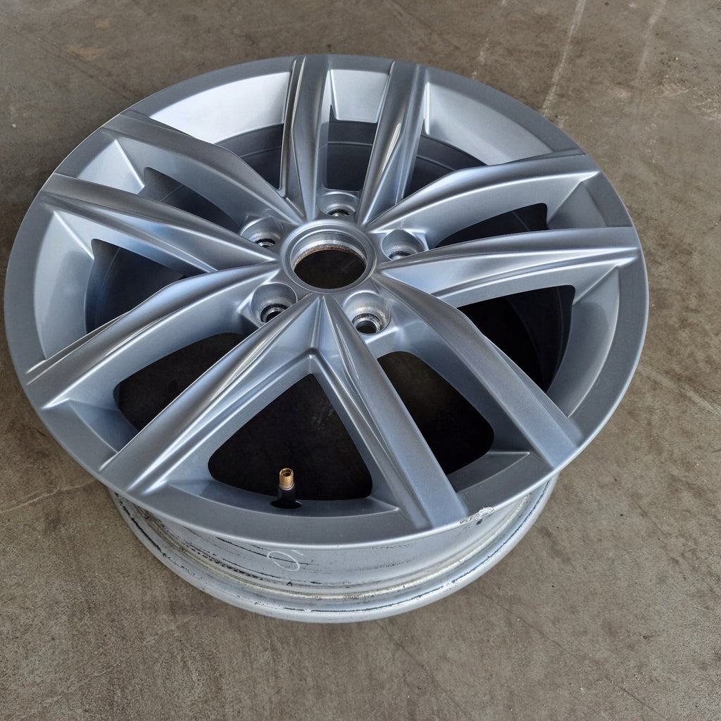 1x Alufelge 16 Zoll 6.5" 5x112 46ET Glanz Silber 5G0601025CS VW Golf Vii