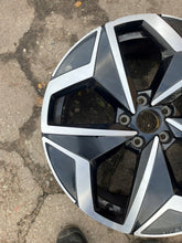Load image into Gallery viewer, 1x Alufelge 19 Zoll 7.5" 5x112 50ET Glanz Schwarz 10A601025H VW I Rim Wheel FEL6243203912wp