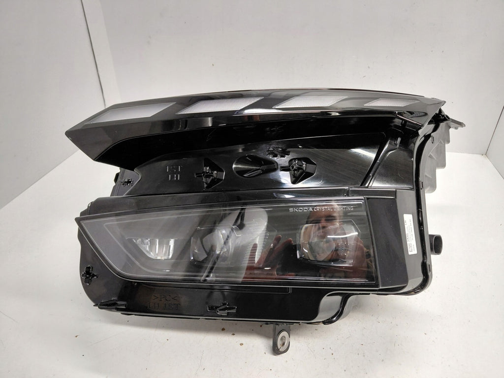 Frontscheinwerfer Skoda Enyaq 5LB941017D Full LED Links Scheinwerfer Headlight SCH4054129959zw