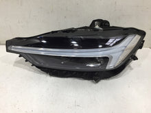 Laden Sie das Bild in den Galerie-Viewer, Frontscheinwerfer Volvo Xc60 II 32420431 LED Links Scheinwerfer Headlight SCH9131285036ts