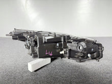 Laden Sie das Bild in den Galerie-Viewer, Frontscheinwerfer Toyota Yaris Cross Full LED Links Scheinwerfer Headlight SCH9603350754ms