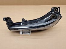 Load image into Gallery viewer, Frontscheinwerfer Lynk &amp; Co D2351 8888454525 LED Rechts Scheinwerfer Headlight SCH2099861822fj