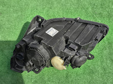 Load image into Gallery viewer, Frontscheinwerfer Mercedes-Benz W245 A1698201861 Rechts Scheinwerfer Headlight SCH7467078533om