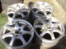 Laden Sie das Bild in den Galerie-Viewer, 4x Alufelge 17 Zoll 7.5" 5x112 28ET Glanz Weiß Skoda I Rim Wheel FEL5368207646gb