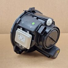 Laden Sie das Bild in den Galerie-Viewer, Frontscheinwerfer Mercedes-Benz W463 A4638200759 Xenon Rechts Headlight SCH7486903651ue