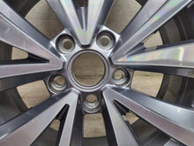 Laden Sie das Bild in den Galerie-Viewer, 1x Alufelge 17 Zoll 5x112 2GA601025P VW T-Roc Rim Wheel FEL2666356959da