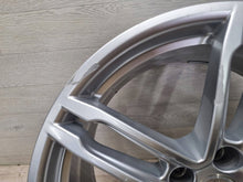 Laden Sie das Bild in den Galerie-Viewer, 1x Alufelge 19 Zoll 95B601025BC Porsche Macan Rim Wheel