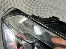 Load image into Gallery viewer, Frontscheinwerfer VW Caddy III 2K1941032B Rechts Scheinwerfer Headlight SCH2800215043gp