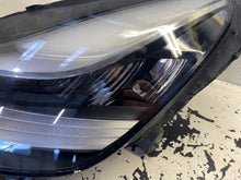 Laden Sie das Bild in den Galerie-Viewer, Frontscheinwerfer Tesla 3 1077375-40-B Links Scheinwerfer Headlight