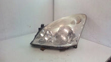 Load image into Gallery viewer, Frontscheinwerfer Toyota Corolla Verso Ein Stück (Rechts oder Links) Headlight