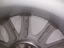 Laden Sie das Bild in den Galerie-Viewer, 1x Alufelge 17 Zoll 7.5&quot; 5x114.3 50ET Glanz Silber 9965077570 Mazda Rim Wheel