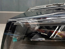 Laden Sie das Bild in den Galerie-Viewer, Frontscheinwerfer Audi Q2 81A941011 Full LED Links Scheinwerfer Headlight
