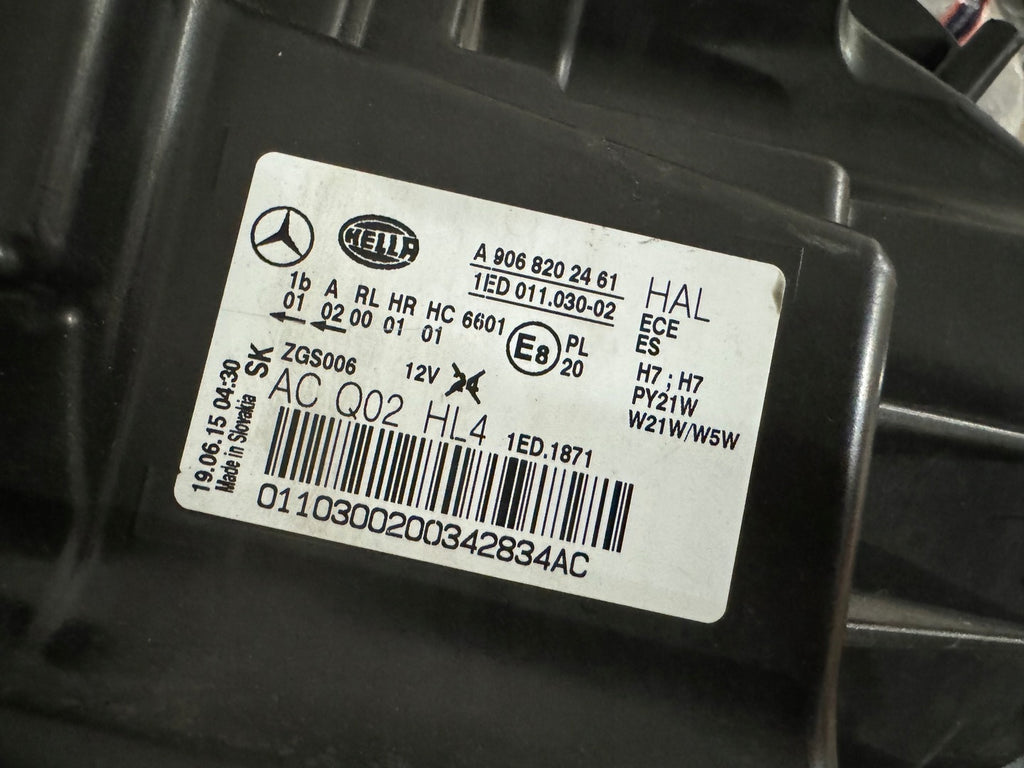 Frontscheinwerfer Mercedes-Benz Sprinter A9068202461 1ED01103002 Rechts